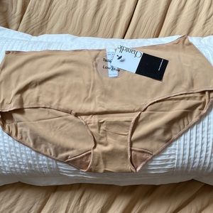 NWT Chantelle low rise underwear size M